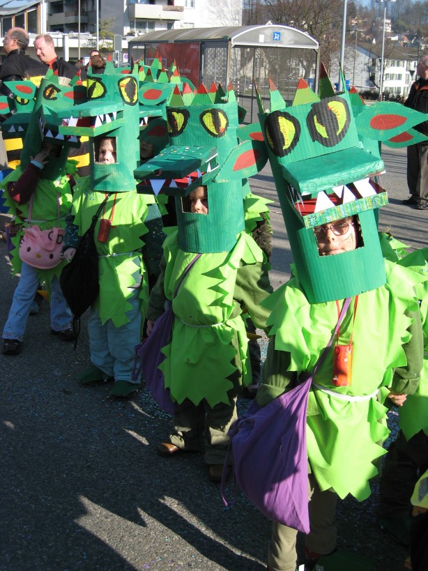 Children in Fasnacht costumes
